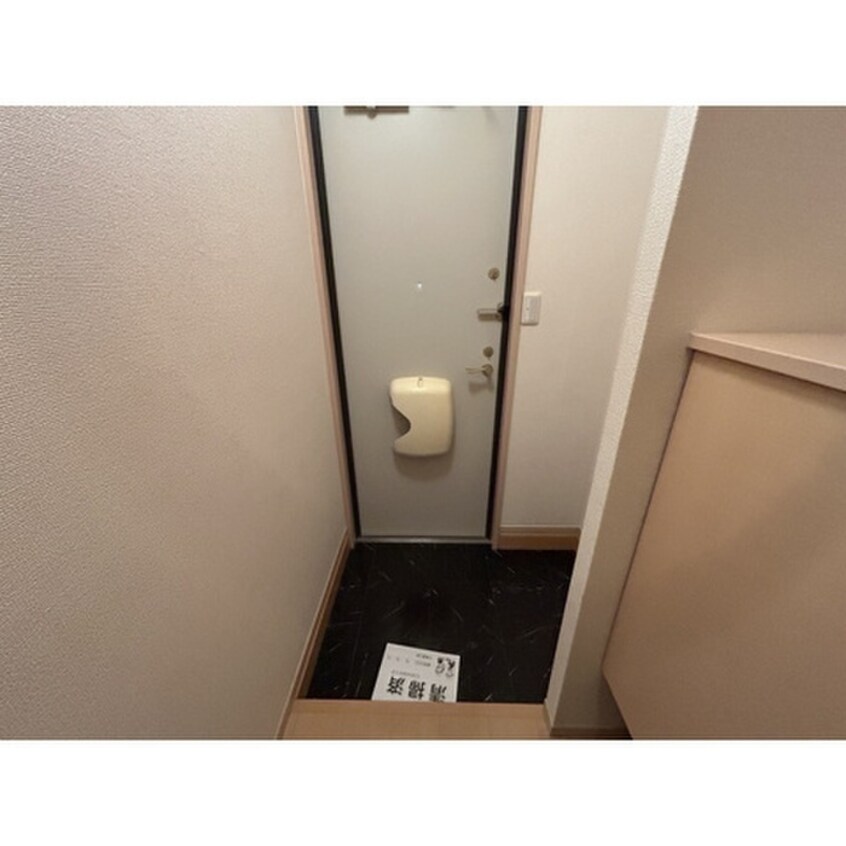 玄関 ロ－ズタウン小山