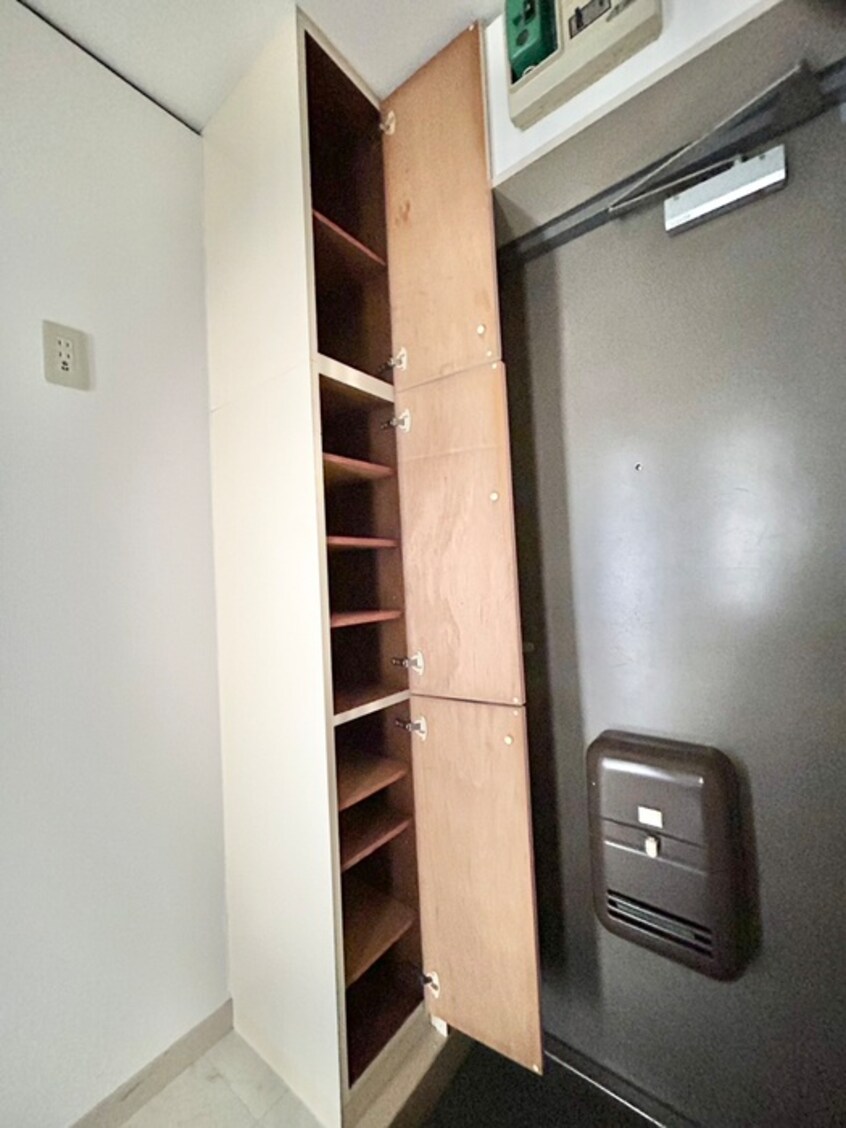 靴箱 シブヤハイツ