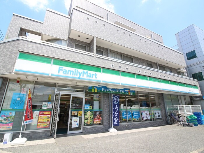 ファミリーマート柿の木坂店(コンビニ)まで200m スカイコート駒沢公園（201）