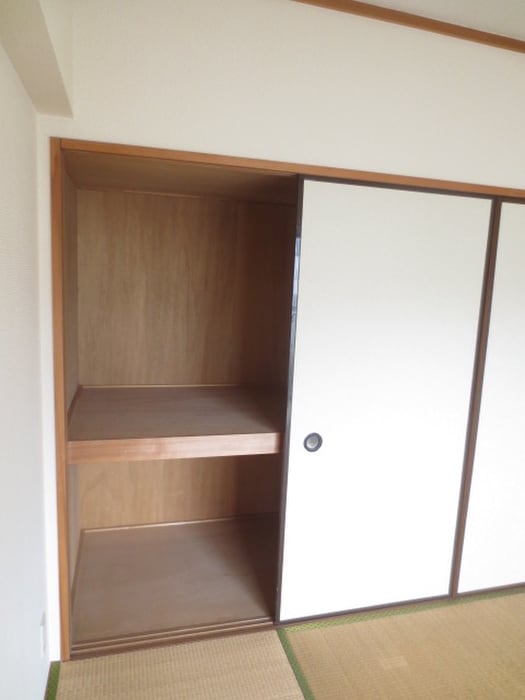 収納 ペルテいぶき野