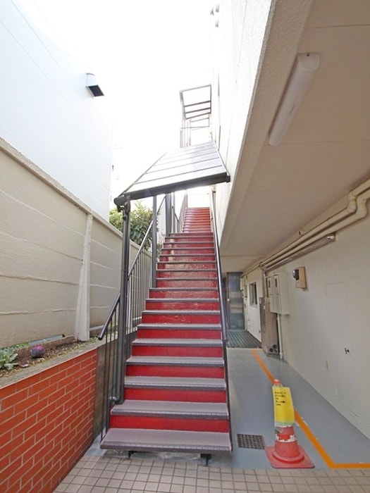 エントランス部分 クリスタル山内