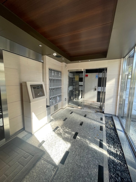 エントランス部分 グランアセット自由ヶ丘