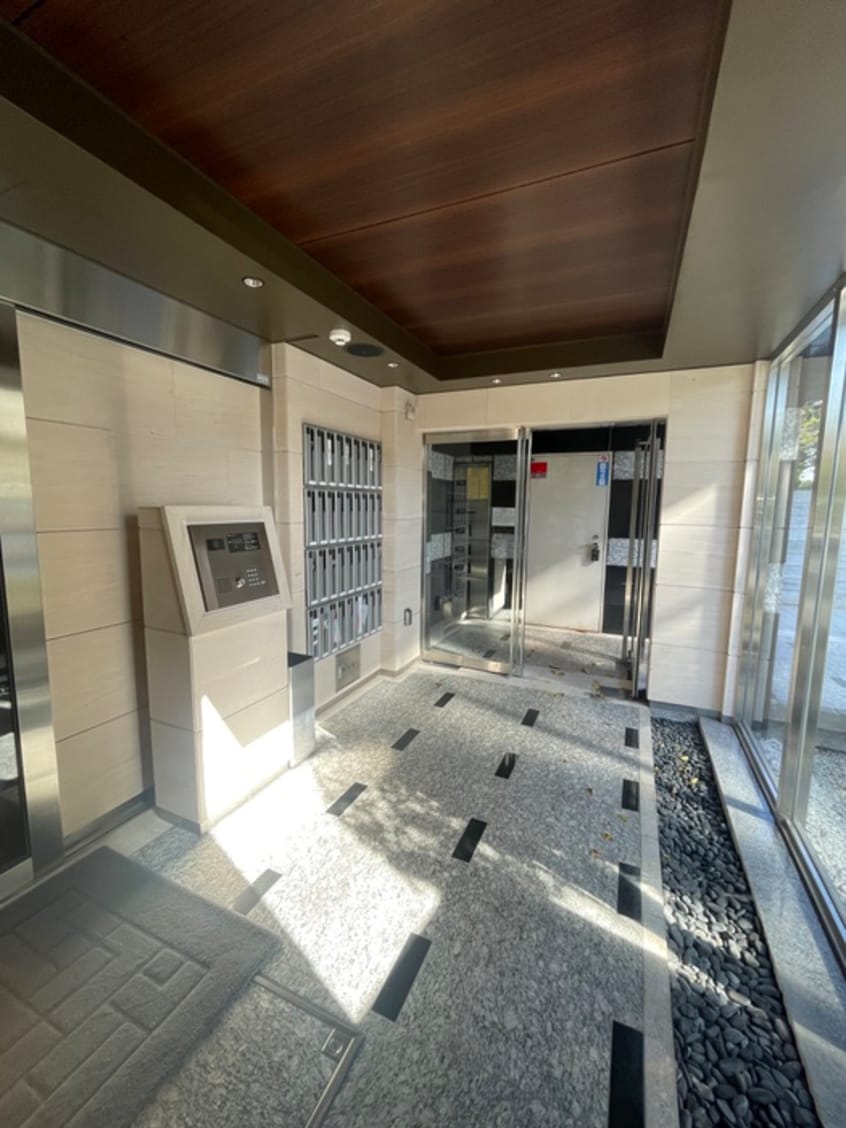 エントランス部分 グランアセット自由ヶ丘