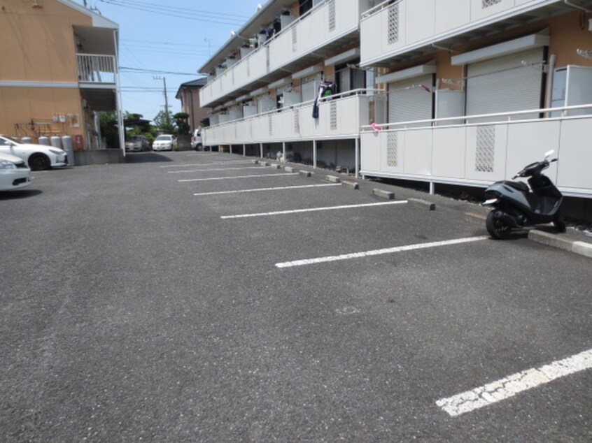 駐車場 シェトワ瀬谷