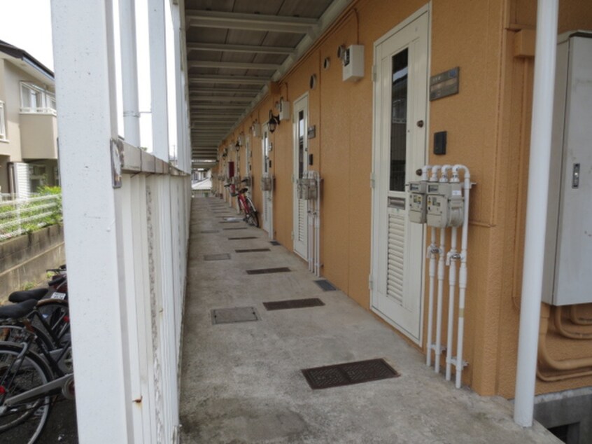 エントランス部分 シェトワ瀬谷