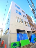 建築中