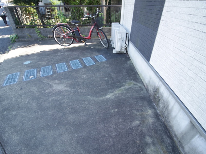 駐輪場 エクレール鴨居