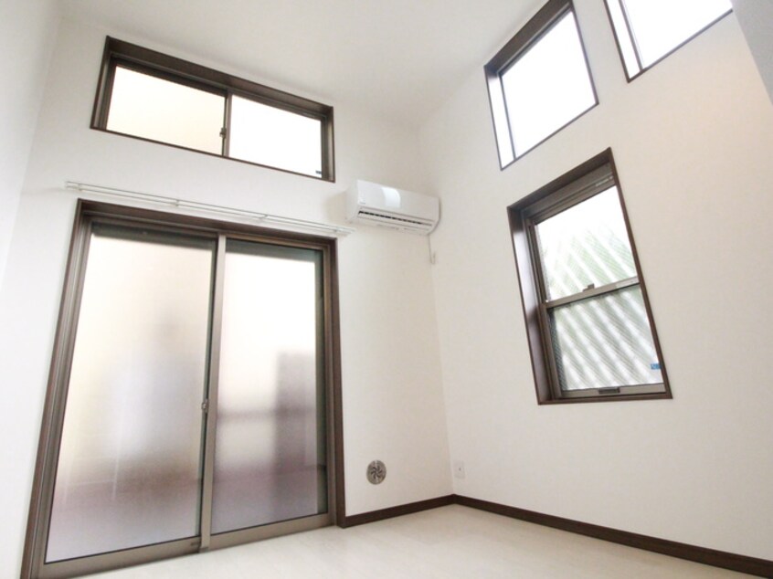 居室 シンフォーティア