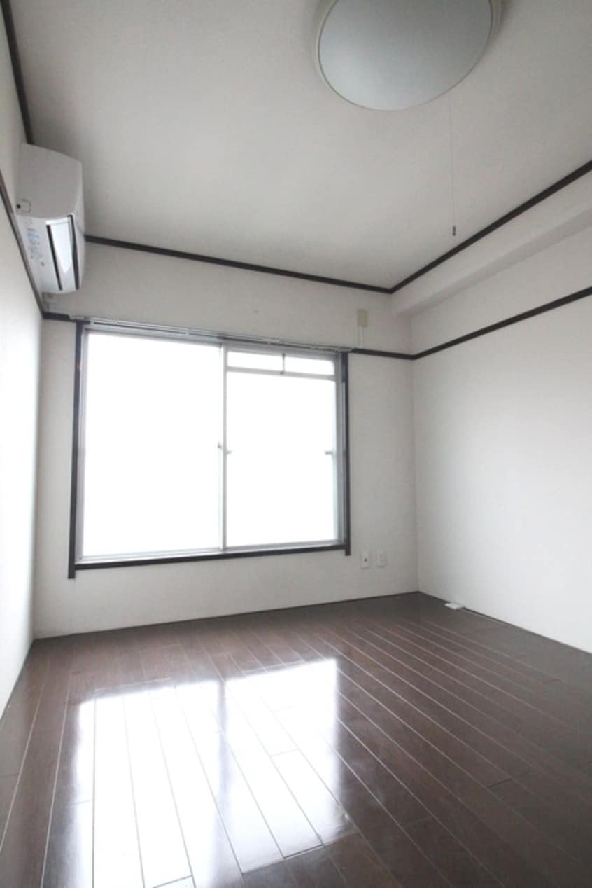 居室 緑ケ丘マンション