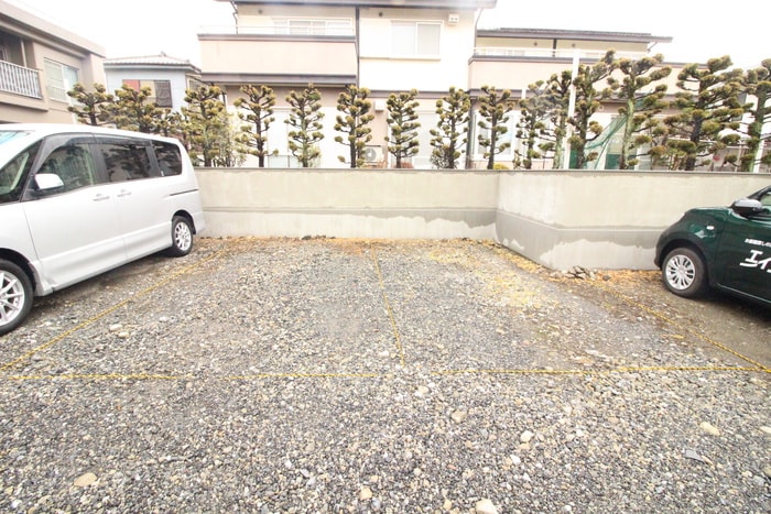 駐車場 緑ケ丘マンション