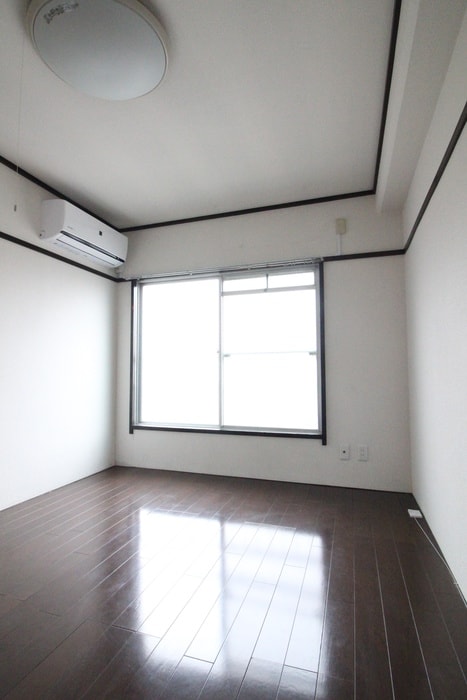 居室 緑ケ丘マンション