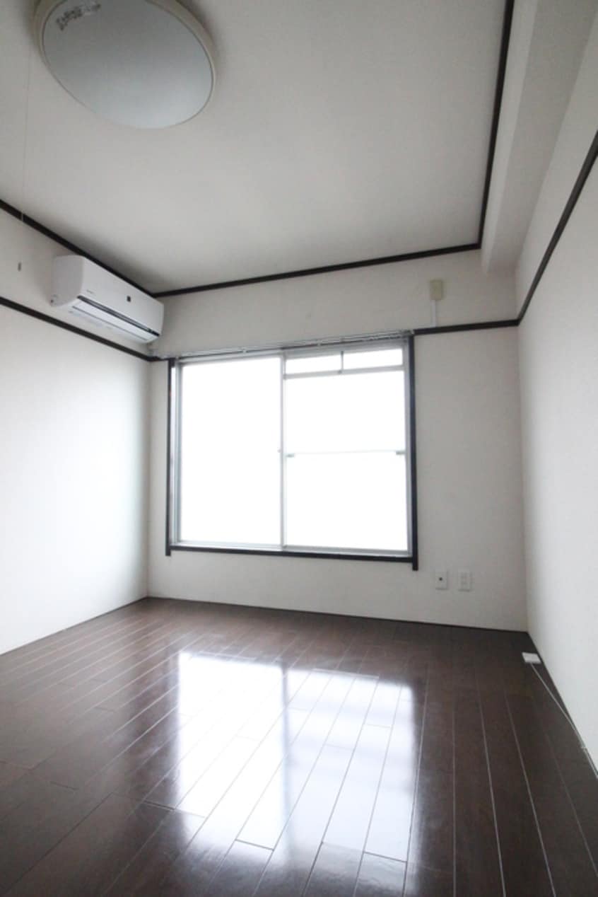 居室 緑ケ丘マンション