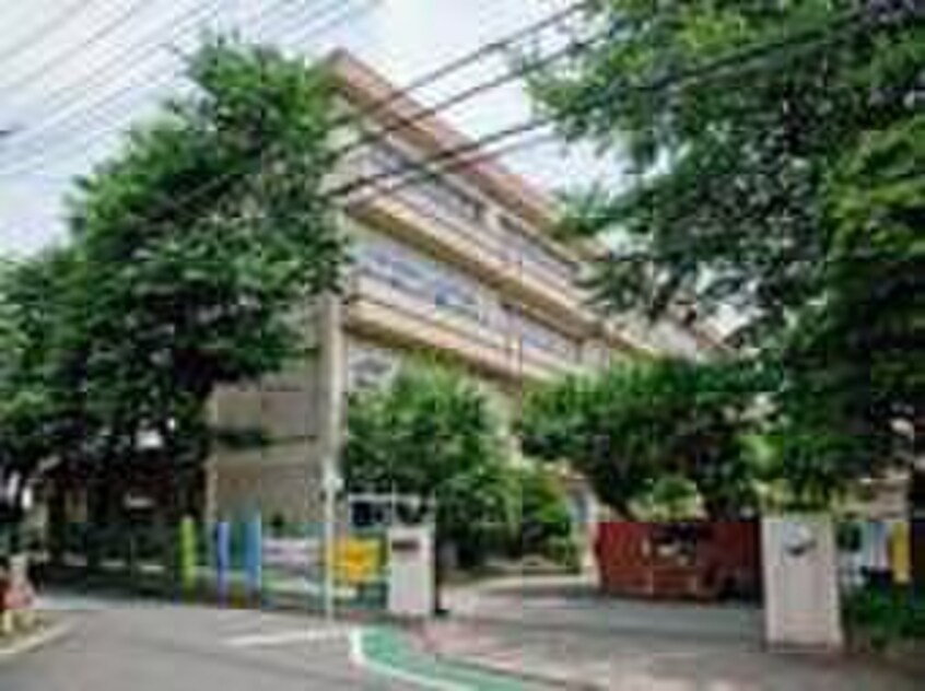 朝霞市立朝霞第二小学校(小学校)まで208m オハナハイツ