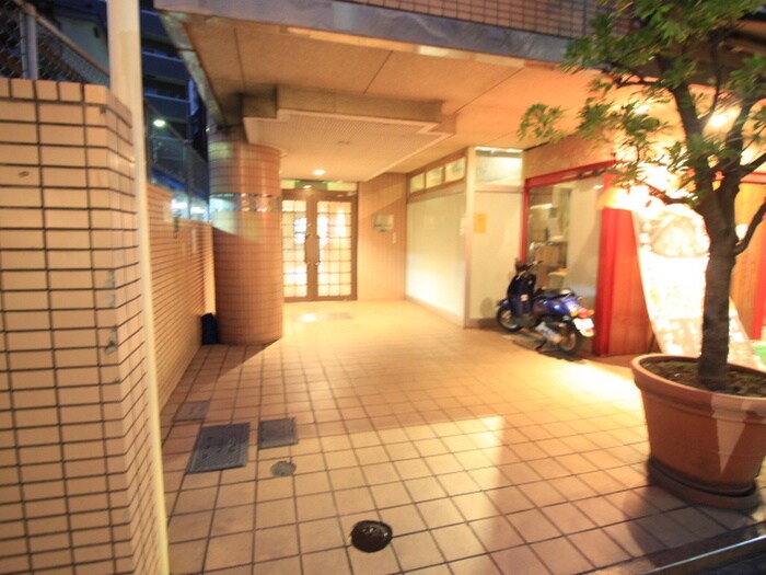 エントランス部分 ウッディハイム