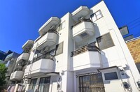 メゾンﾄﾞ秋山