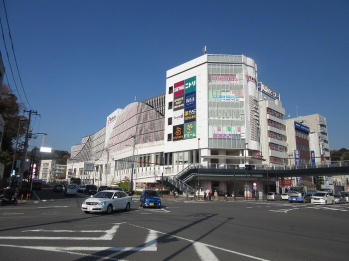 サクラス(ショッピングセンター/アウトレットモール)まで1200m 横浜元町ガーデン　光國