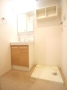 洗濯機置場 ルーモベルビ・トロア