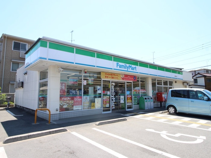 ファミリーマート 川越熊野町店(コンビニ)まで700m ルーモベルビ・トロア
