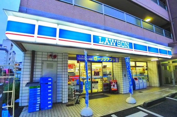 ローソン(コンビニ)まで888m クレア馬橋