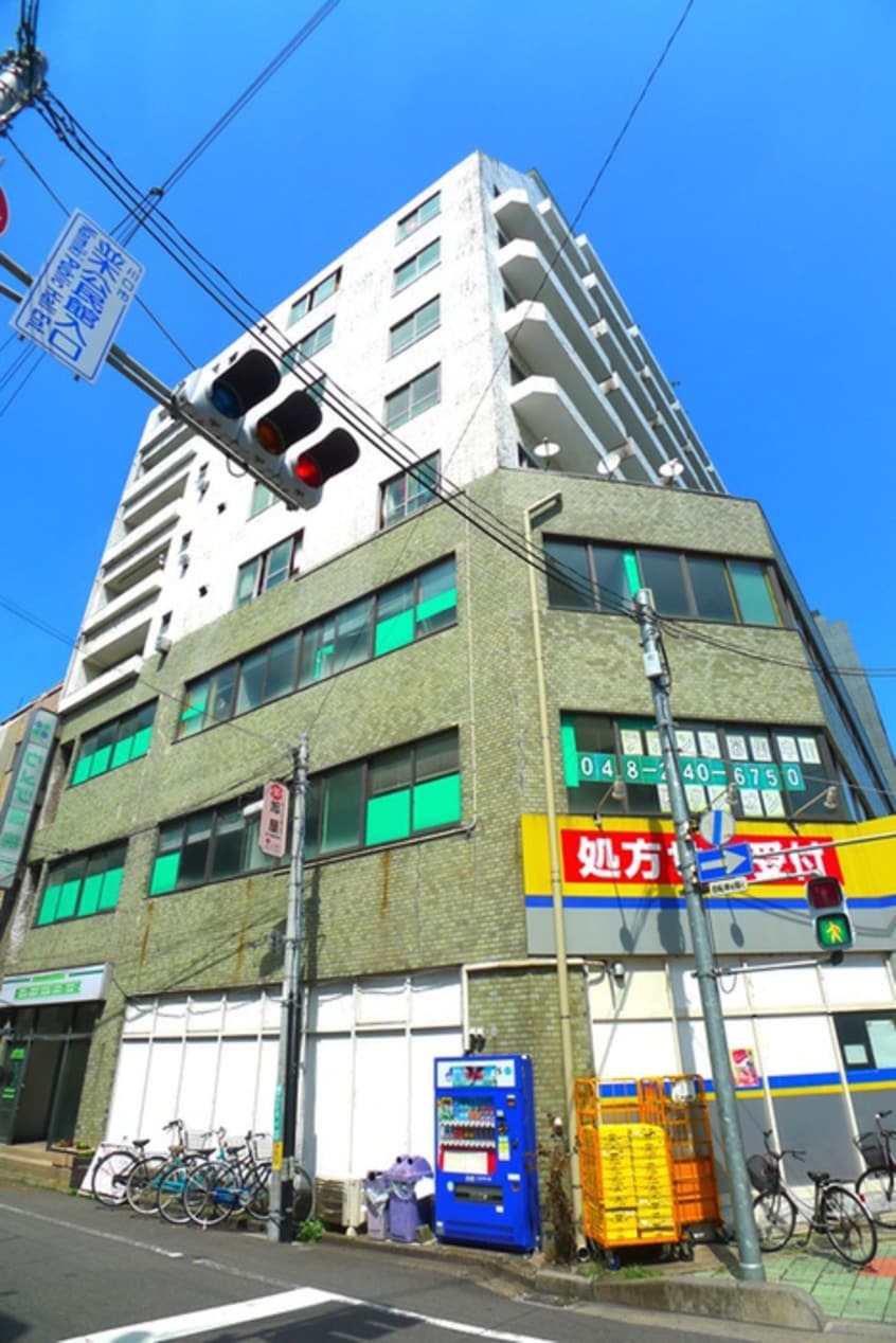 マツキヨ(ドラッグストア)まで40m メゾンＵ並木