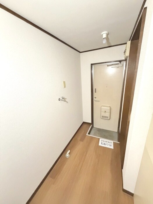 廊下 サンビレッヂ飛田給