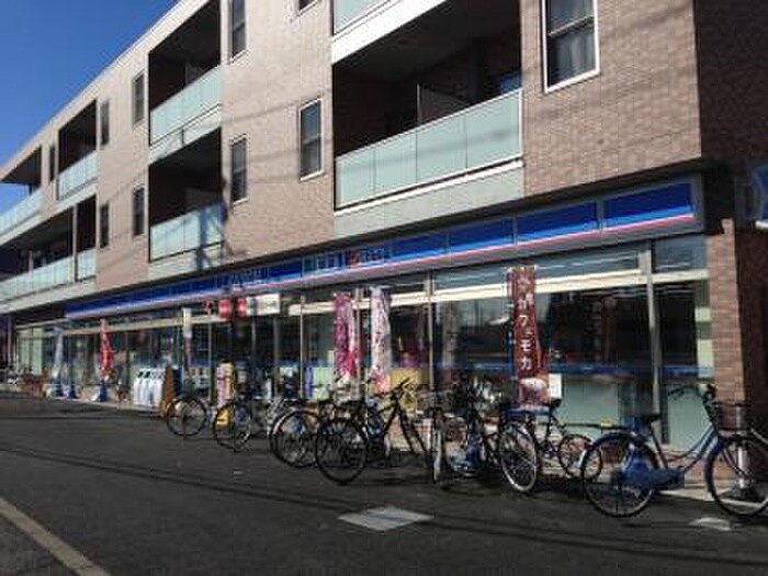 ローソン飛田給駅南口店(コンビニ)まで120m サンビレッヂ飛田給