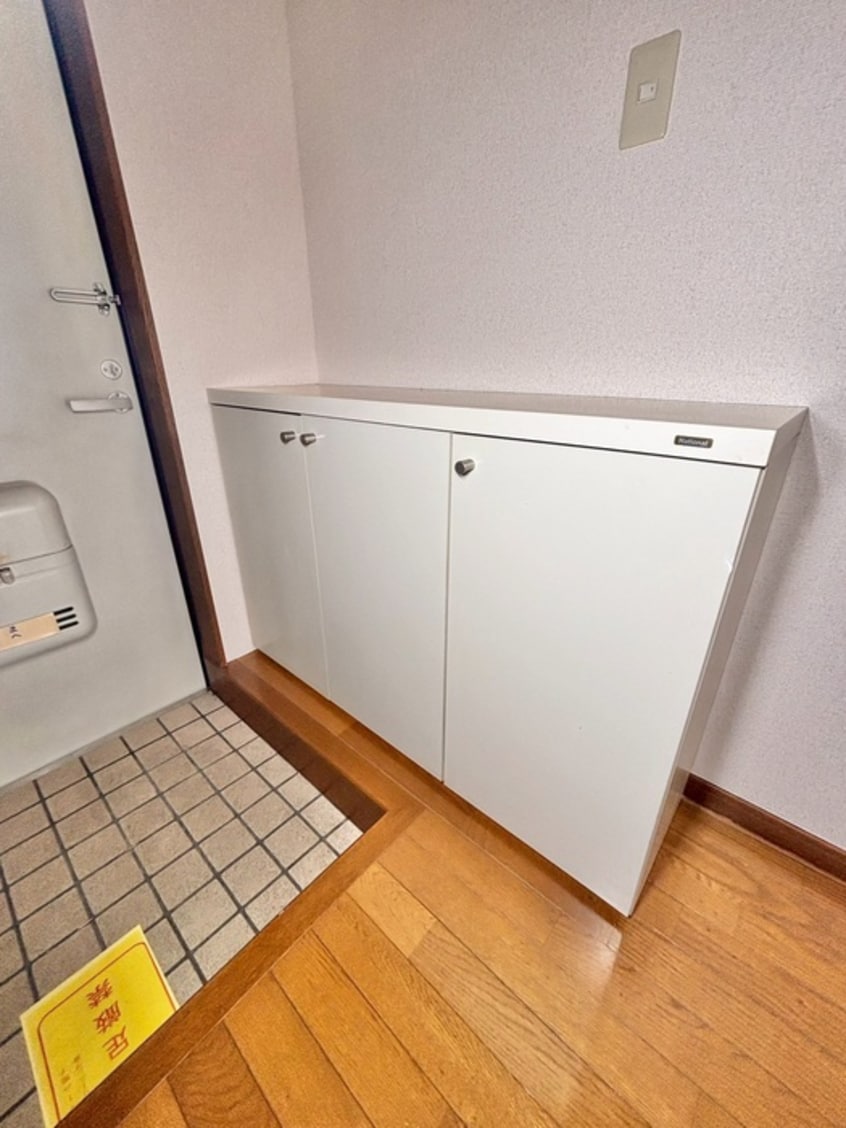 靴箱 フラット　ピオニ－