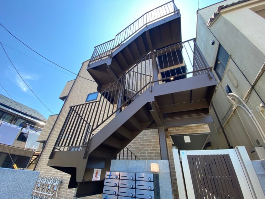 エントランス部分 モナーク越谷