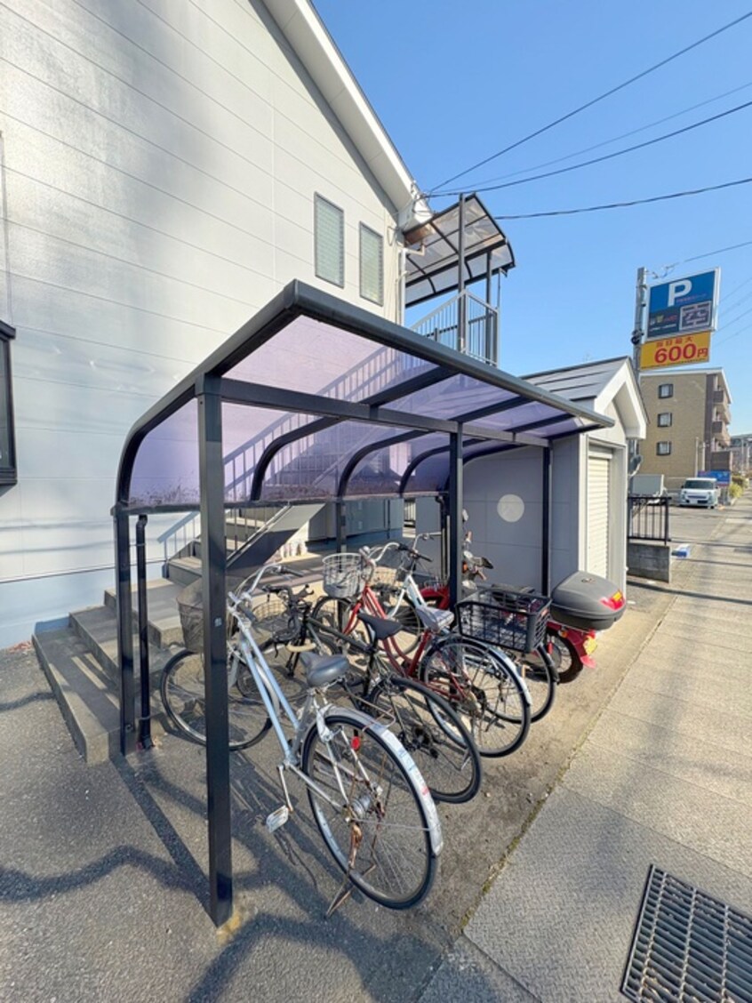 駐輪場 ロイヤルメゾンⅤ