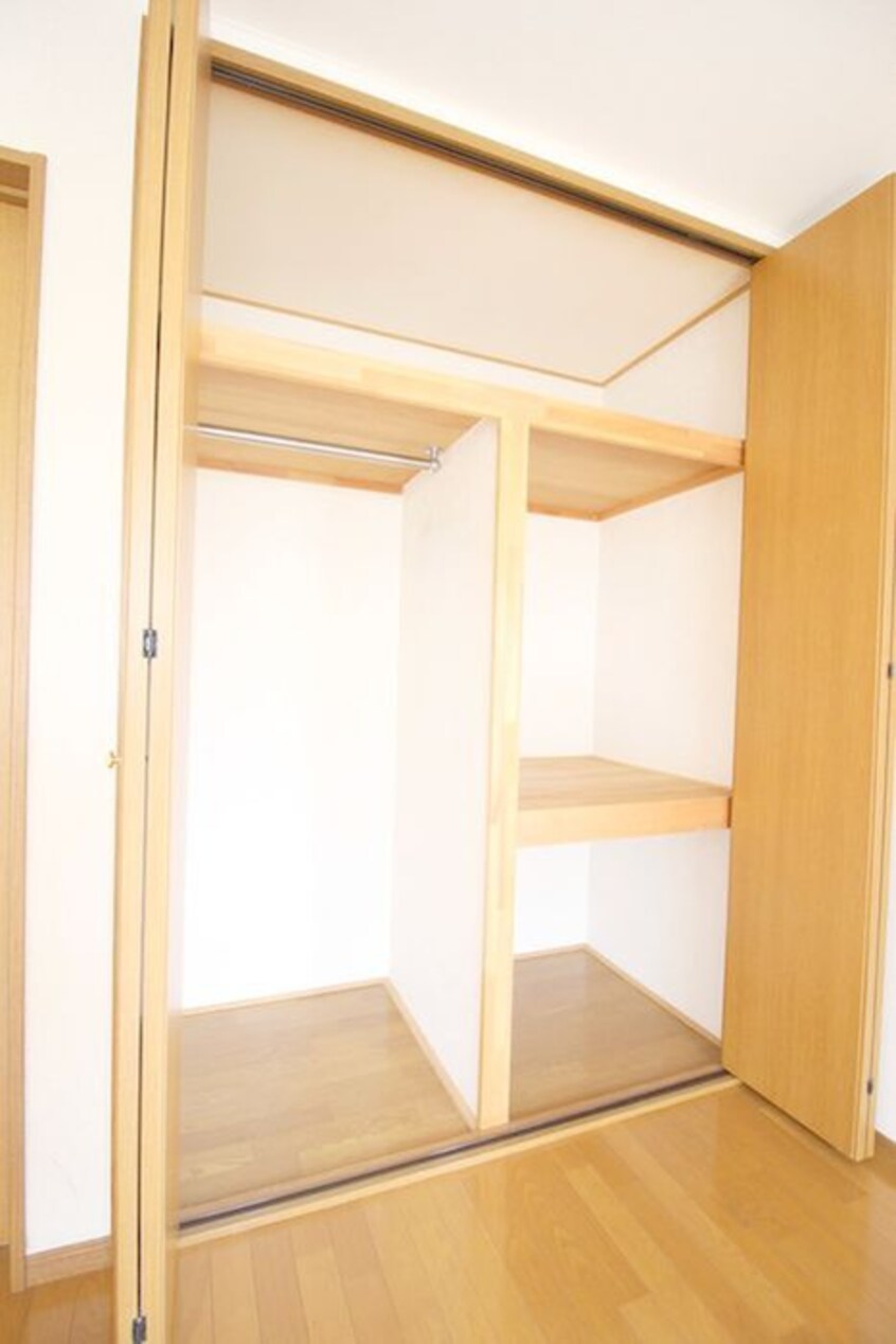 収納 ロイヤルメゾンⅤ