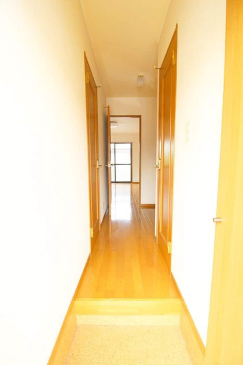 廊下 ロイヤルメゾンⅤ