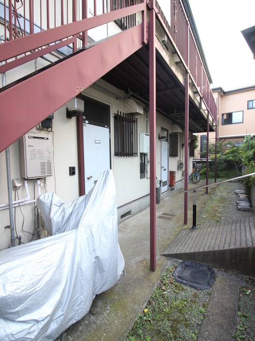 エントランス部分 ファミーユ菅野