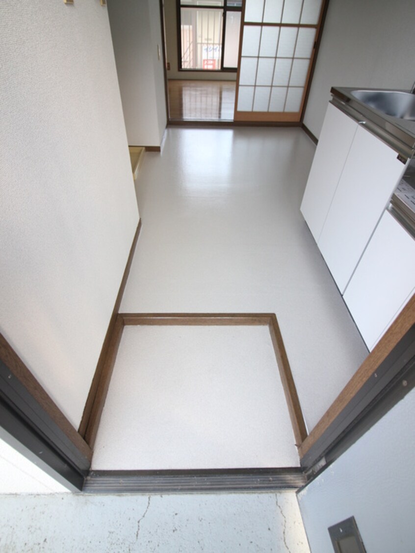 玄関 ファミーユ菅野