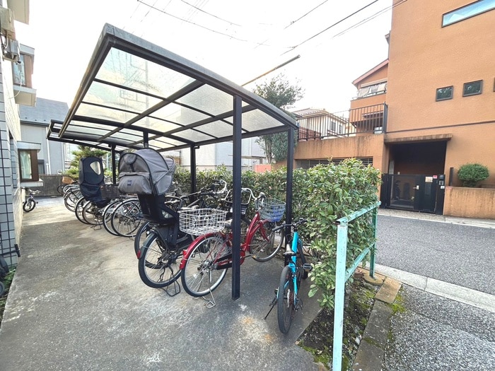 駐輪場 ホワイトキャッスル