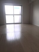 居室 ＡＵＲＡ ＤＥ ＰＡＲＵＬＥ