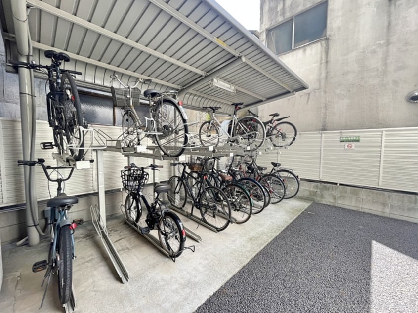 駐輪場 ＡＵＲＡ ＤＥ ＰＡＲＵＬＥ