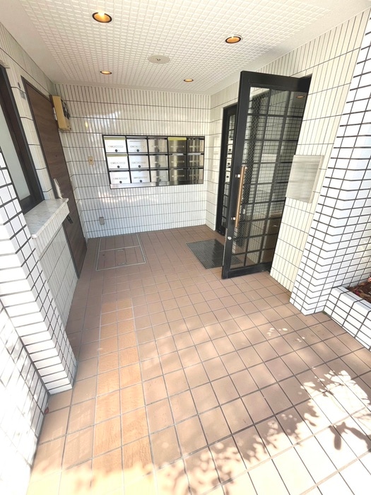 エントランス部分 レジデンス明大前