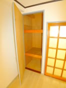 収納 パレスロイヤル