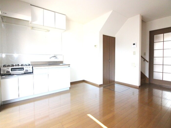 キッチン TRIANON-KOTESASHI