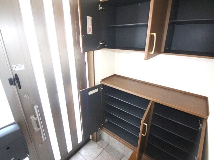 靴箱 TRIANON-KOTESASHI