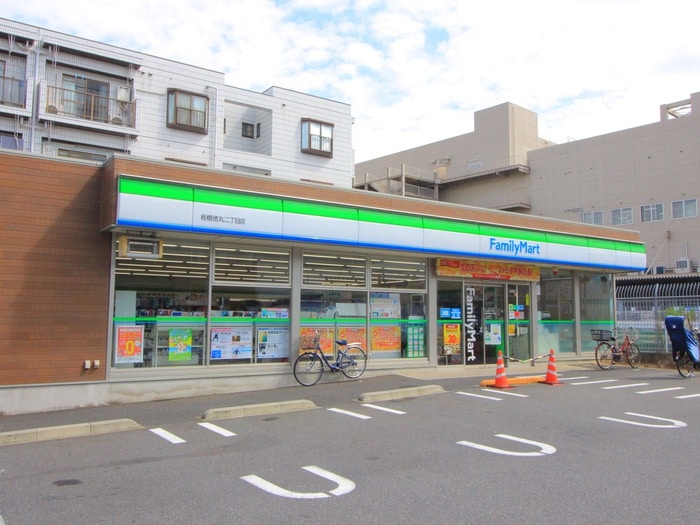 ファミリーマート板橋徳丸二丁目店(コンビニ)まで220m クラブハウス徳丸