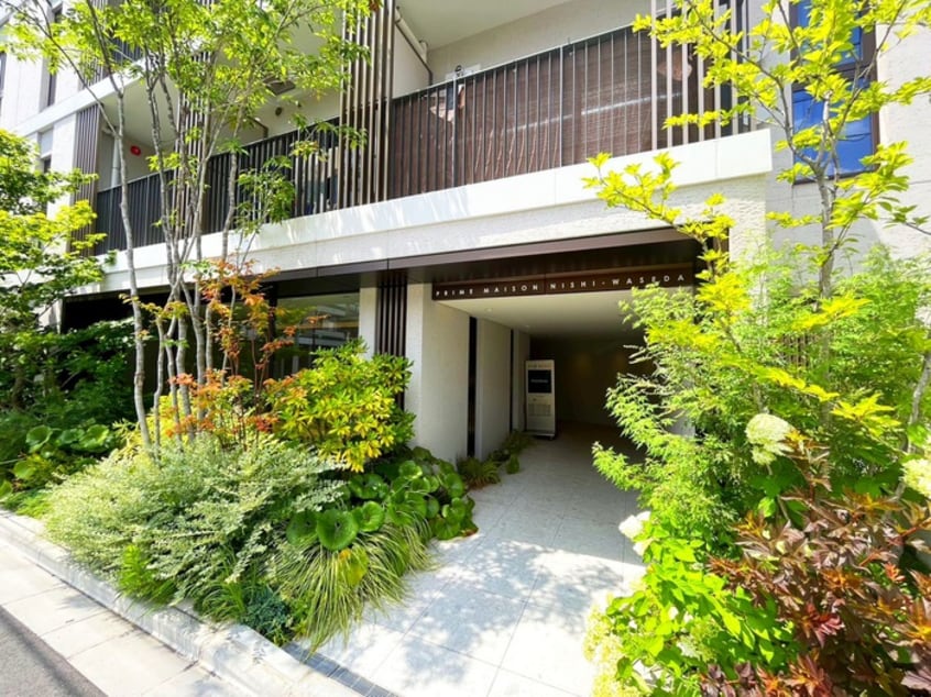 エントランス部分 プライムメゾン西早稲田