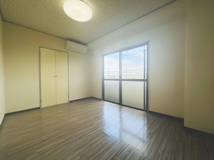 居室 ロックウェル弁天