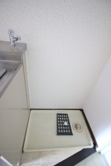 洗濯機置場 ストークレジデンス・ナカザワ