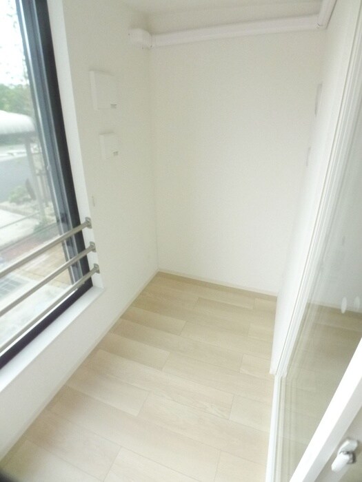 廊下 ＭＡＨＡＮＡ　ＷＥＳＴ