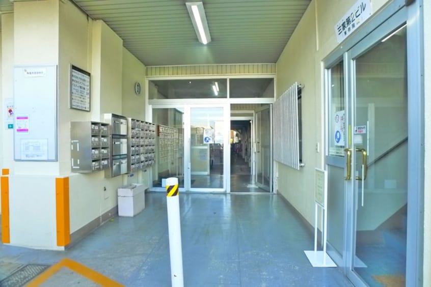 エントランス部分 三家第２ビル