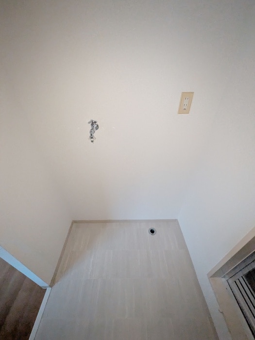 洗濯機置場 レジデンス岡野