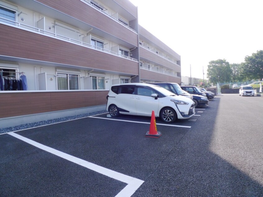 駐車場 Lien