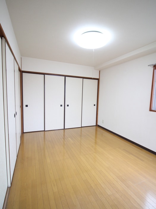 居室 モンカ－ブワダ