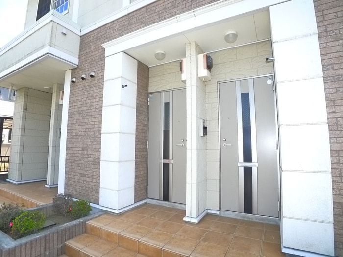 エントランス部分 クロ－バ－・セゾン